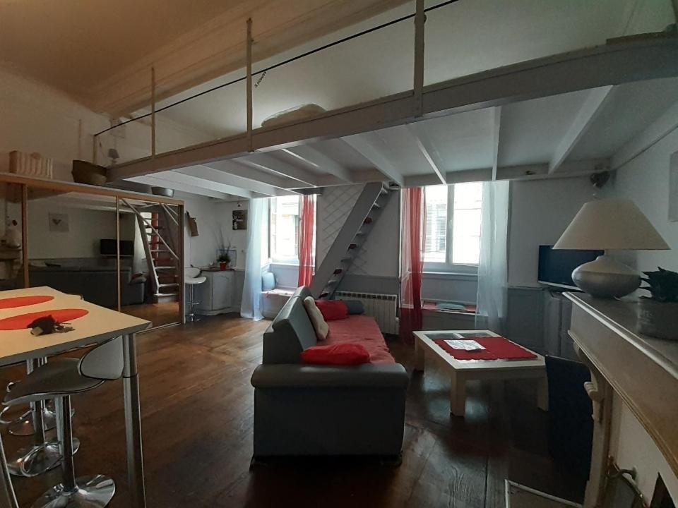 Coquet Studio En Mezzanine Nuit Pour 2 Personnes Saint-Girons  Zewnętrze zdjęcie