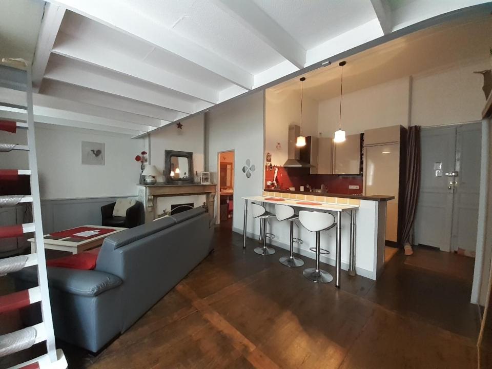 Coquet Studio En Mezzanine Nuit Pour 2 Personnes Saint-Girons  Zewnętrze zdjęcie